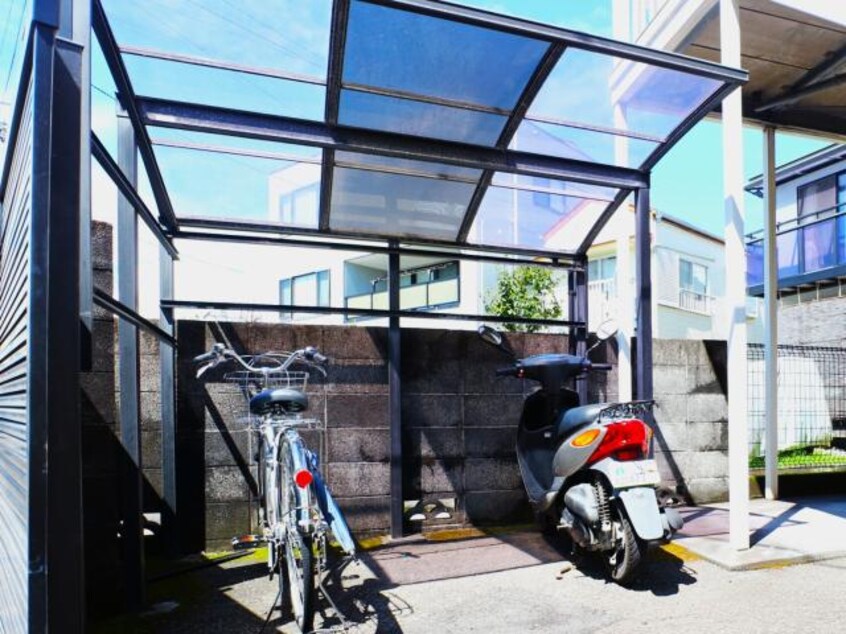  東海道本線/静岡駅 バス8分中田三丁目西下車:停歩4分 1階 築29年