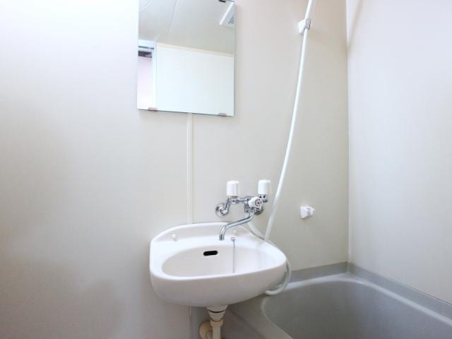  東海道本線/静岡駅 バス8分中田三丁目西下車:停歩4分 1階 築29年