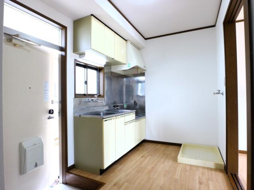  東海道本線/静岡駅 バス8分中田三丁目西下車:停歩4分 1階 築29年