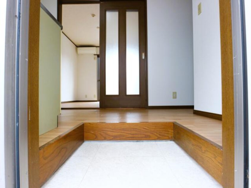  東海道本線/静岡駅 バス8分中田三丁目西下車:停歩4分 1階 築29年