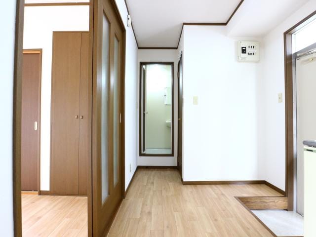  東海道本線/静岡駅 バス8分中田三丁目西下車:停歩4分 1階 築29年