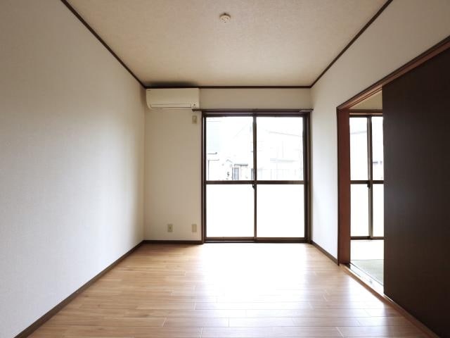  東海道本線/静岡駅 バス8分中田三丁目西下車:停歩4分 1階 築29年