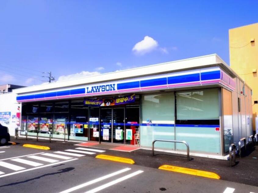 ローソン静岡登呂一丁目店(コンビニ)まで689m 東海道本線/静岡駅 バス23分宮竹一丁目下車:停歩2分 3階 築32年