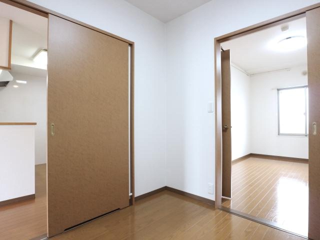  東海道本線/静岡駅 バス14分有明町南下車:停歩6分 2階 築18年