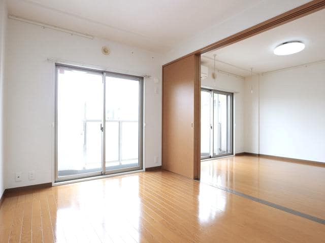  東海道本線/静岡駅 バス14分有明町南下車:停歩6分 2階 築18年