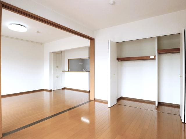  東海道本線/静岡駅 バス14分有明町南下車:停歩6分 2階 築18年