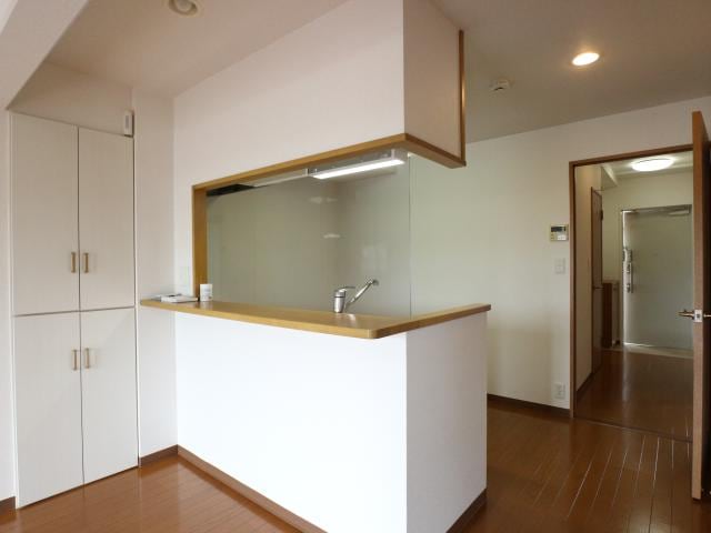  東海道本線/静岡駅 バス14分有明町南下車:停歩6分 2階 築18年