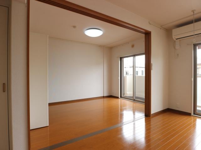  東海道本線/静岡駅 バス14分有明町南下車:停歩6分 2階 築18年