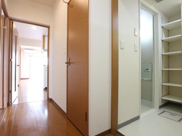  東海道本線/静岡駅 バス14分有明町南下車:停歩6分 2階 築18年