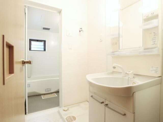  東海道本線/静岡駅 バス20分小鹿公館前下車:停歩7分 1階 築18年