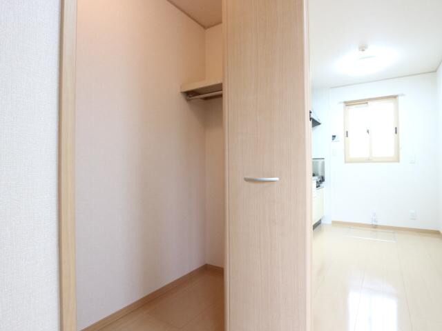  東海道本線/静岡駅 バス20分小鹿公館前下車:停歩7分 1階 築18年