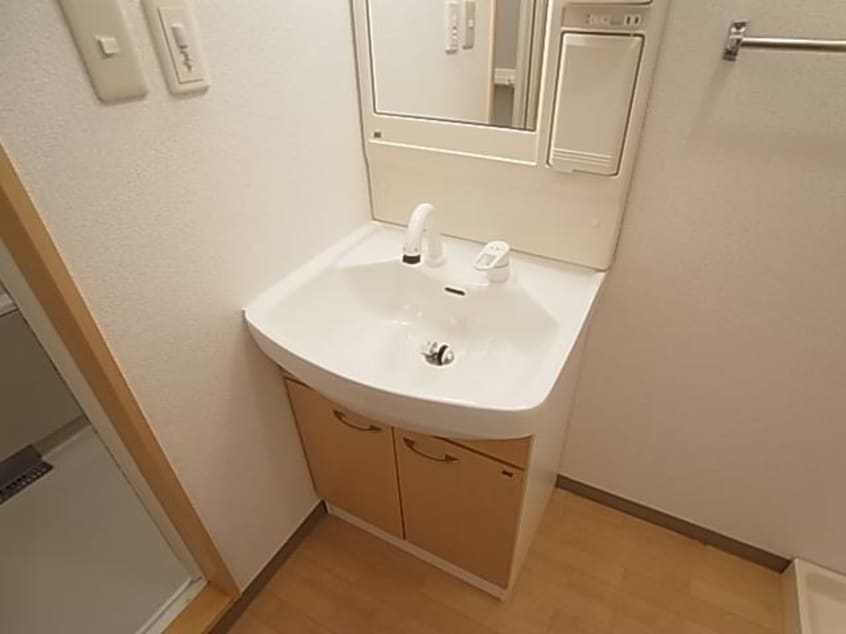  東海道本線/静岡駅 バス10分登呂遺跡入口下車:停歩9分 1階 築19年