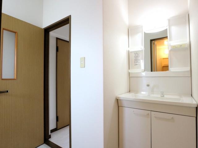  東海道本線/静岡駅 バス15分登呂コープタウン入口下車:停歩7分 3階 築29年