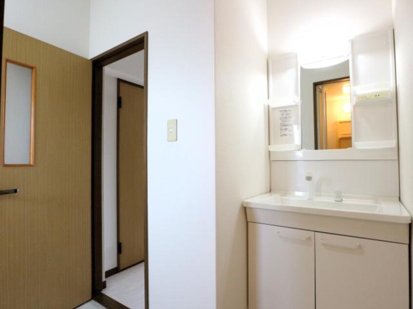  東海道本線/静岡駅 バス15分登呂コープタウン入口下車:停歩7分 3階 築29年