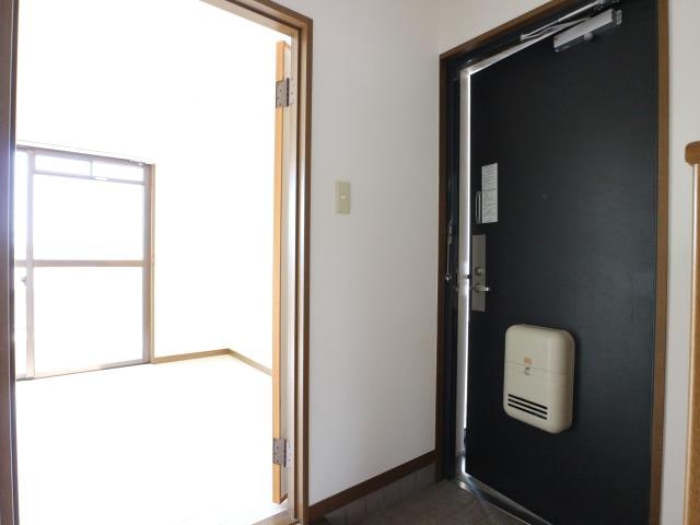  東海道本線/静岡駅 バス15分登呂コープタウン入口下車:停歩7分 3階 築29年