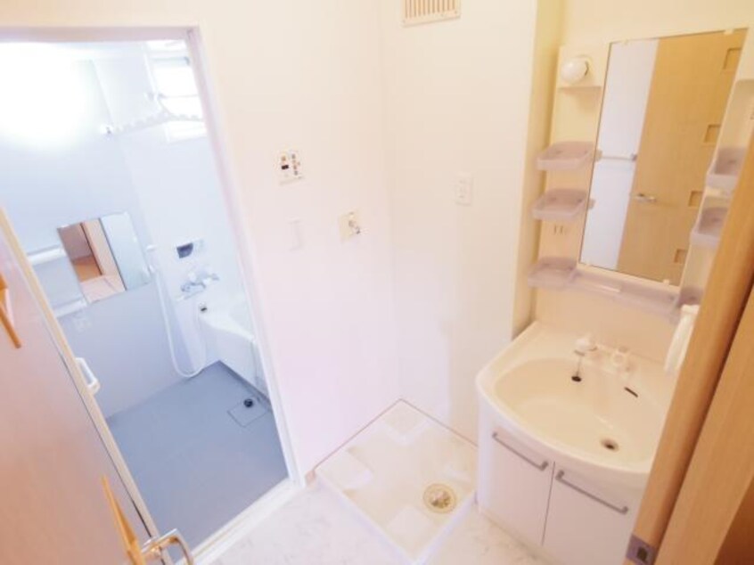  東海道本線/静岡駅 バス12分静岡総合庁舎前下車:停歩9分 2階 築18年