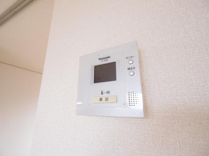  東海道本線/静岡駅 バス12分静岡総合庁舎前下車:停歩9分 2階 築18年