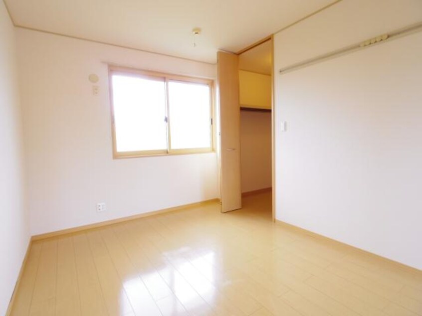  東海道本線/静岡駅 バス12分静岡総合庁舎前下車:停歩9分 2階 築18年