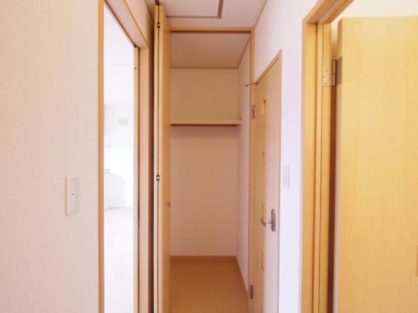  東海道本線/静岡駅 バス12分静岡総合庁舎前下車:停歩9分 2階 築18年