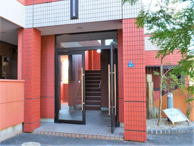  東海道本線/静岡駅 バス20分大谷下車:停歩5分 1階 築18年