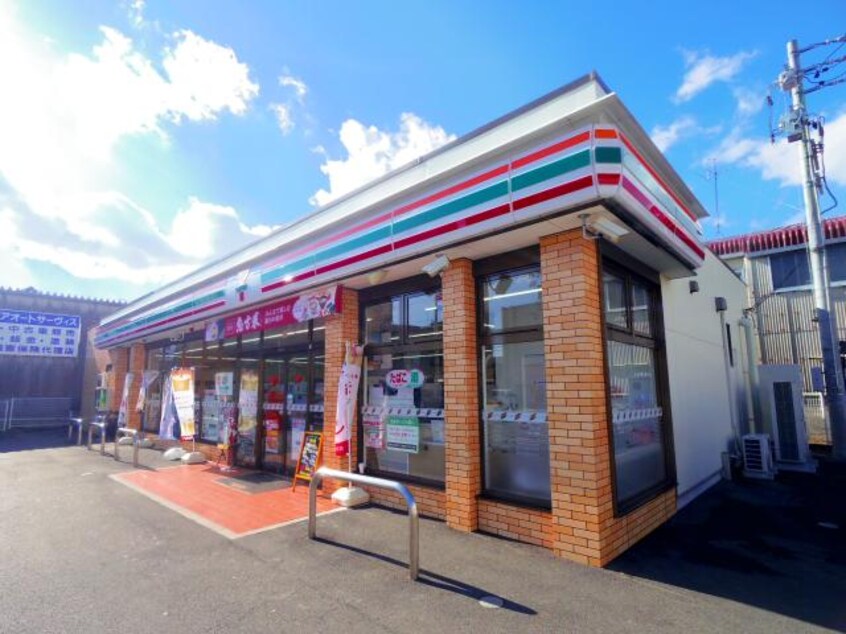 セブンイレブン焼津中港店(コンビニ)まで204m 東海道本線/焼津駅 徒歩7分 2階 築16年