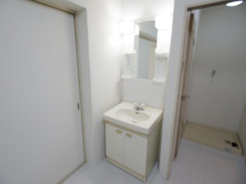  東海道本線/静岡駅 バス22分堀ノ内下車:停歩6分 2階 築33年