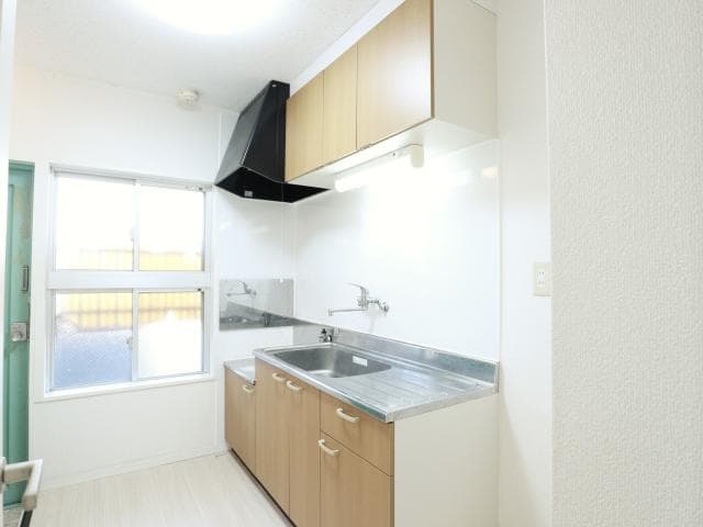  東海道本線/静岡駅 バス10分中田三丁目西下車:停歩2分 1階 築41年