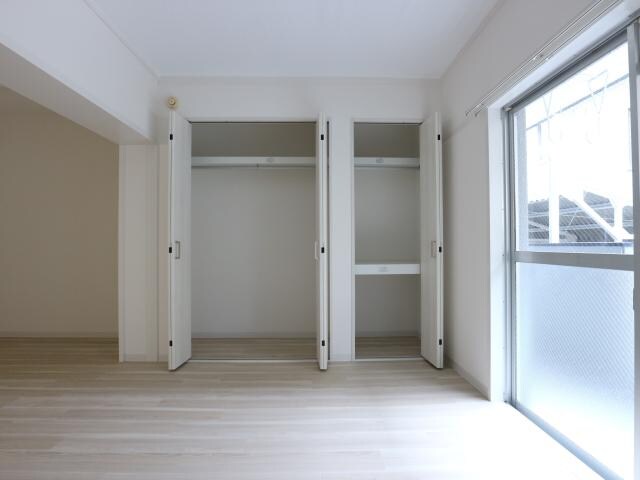  東海道本線/静岡駅 バス10分中田三丁目西下車:停歩2分 1階 築41年