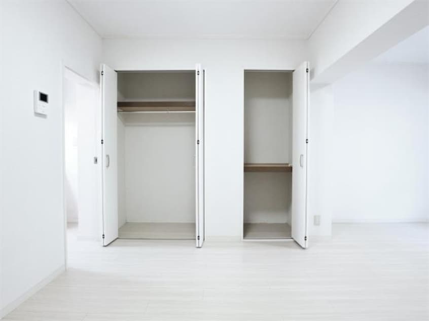  東海道本線/静岡駅 バス10分中田三丁目西下車:停歩2分 1階 築41年