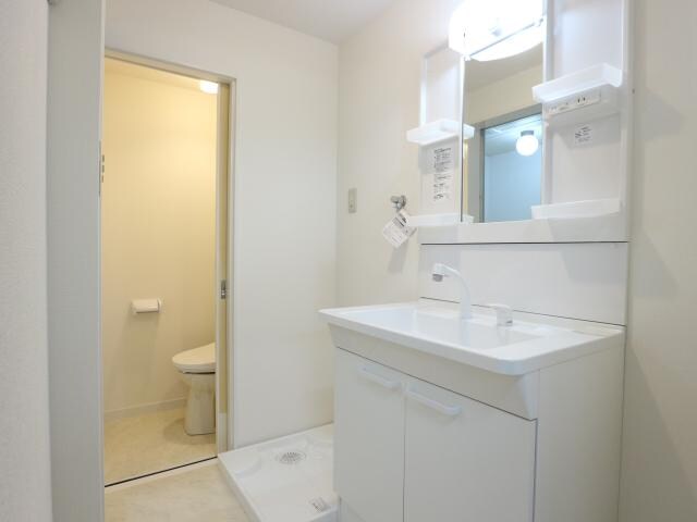  東海道本線/静岡駅 バス10分中田三丁目西下車:停歩2分 1階 築41年