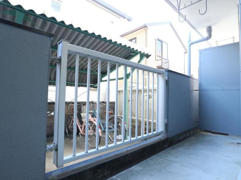  東海道本線/静岡駅 バス10分中田三丁目西下車:停歩2分 1階 築41年