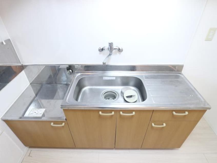  東海道本線/静岡駅 バス10分中田三丁目西下車:停歩2分 1階 築41年