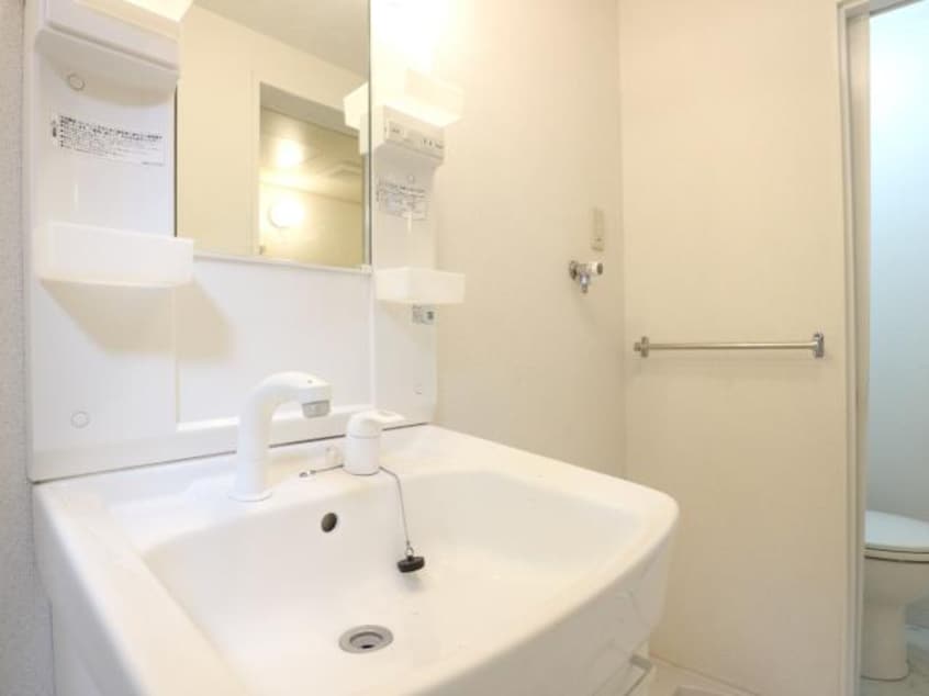  東海道本線/静岡駅 バス10分中田三丁目西下車:停歩2分 1階 築41年