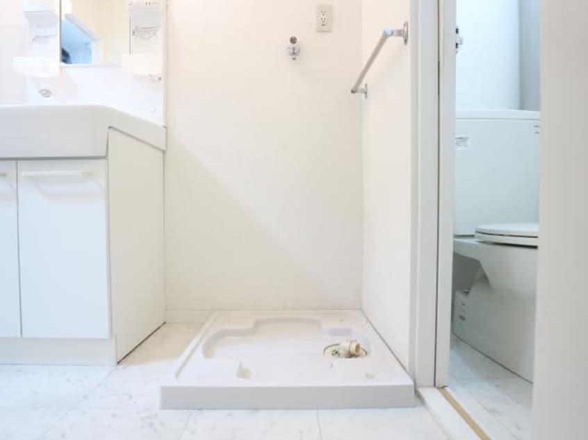  東海道本線/静岡駅 バス10分中田三丁目西下車:停歩2分 1階 築41年