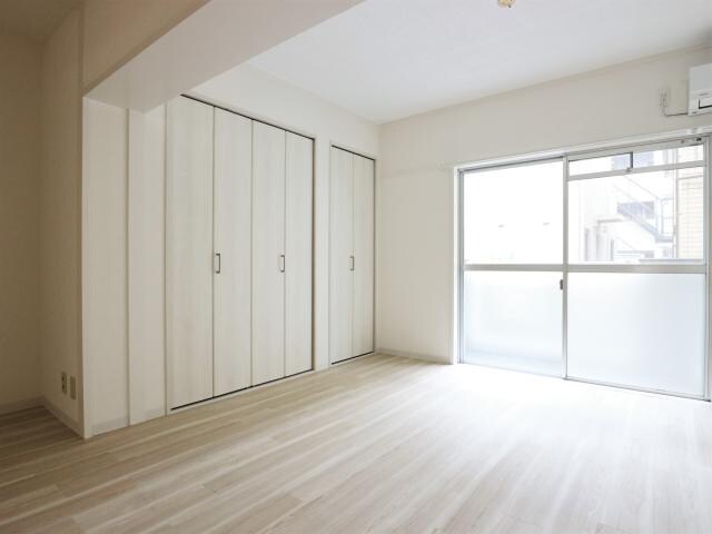  東海道本線/静岡駅 バス10分中田三丁目西下車:停歩2分 1階 築41年