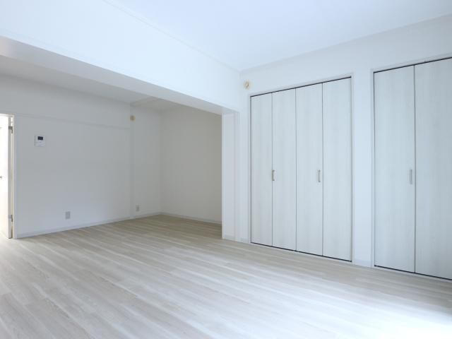  東海道本線/静岡駅 バス10分中田三丁目西下車:停歩2分 1階 築41年