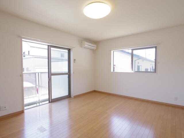  東海道本線/静岡駅 バス22分大谷中下車:停歩3分 1階 築18年