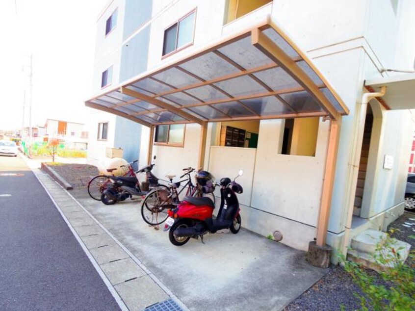  東海道本線/静岡駅 バス22分大谷中下車:停歩3分 1階 築18年