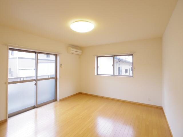  東海道本線/静岡駅 バス22分大谷中下車:停歩3分 1階 築18年