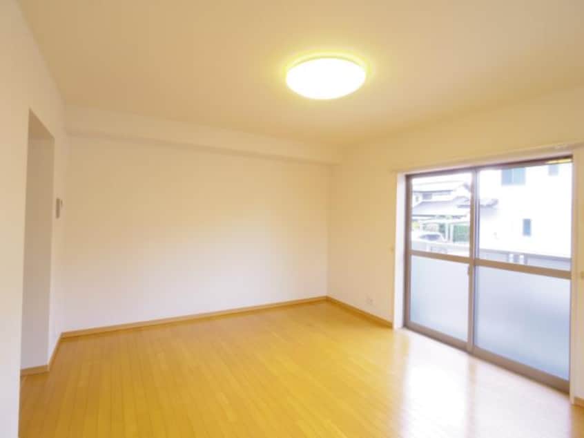  東海道本線/静岡駅 バス22分大谷中下車:停歩3分 1階 築18年