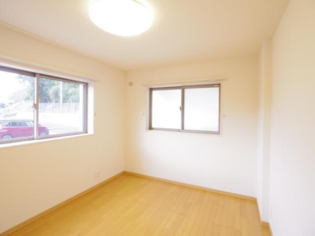  東海道本線/静岡駅 バス22分大谷中下車:停歩3分 1階 築18年