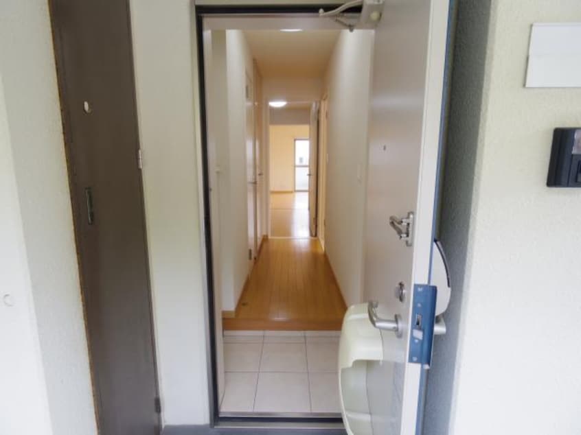  東海道本線/静岡駅 バス22分大谷中下車:停歩3分 1階 築18年