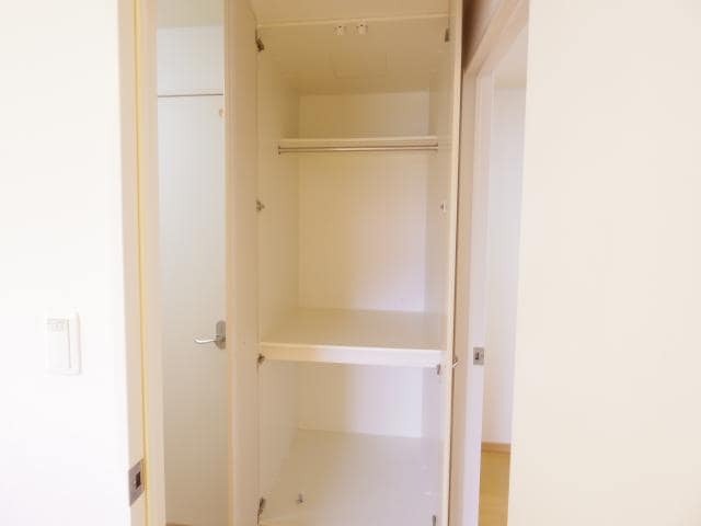  東海道本線/静岡駅 バス22分大谷中下車:停歩3分 1階 築18年