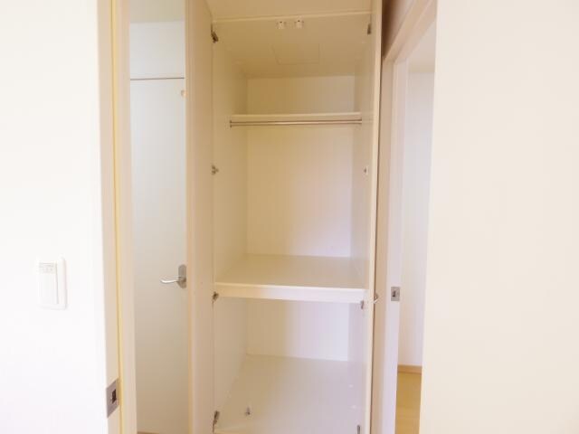  東海道本線/静岡駅 バス22分大谷中下車:停歩3分 1階 築18年