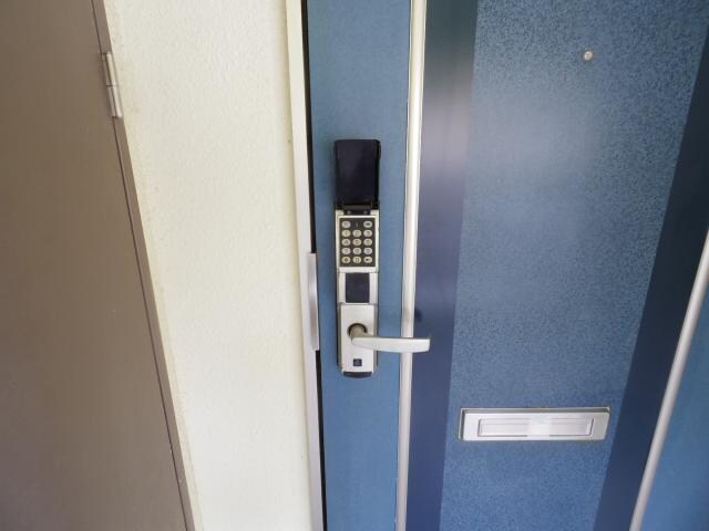  東海道本線/静岡駅 バス22分大谷中下車:停歩3分 1階 築18年