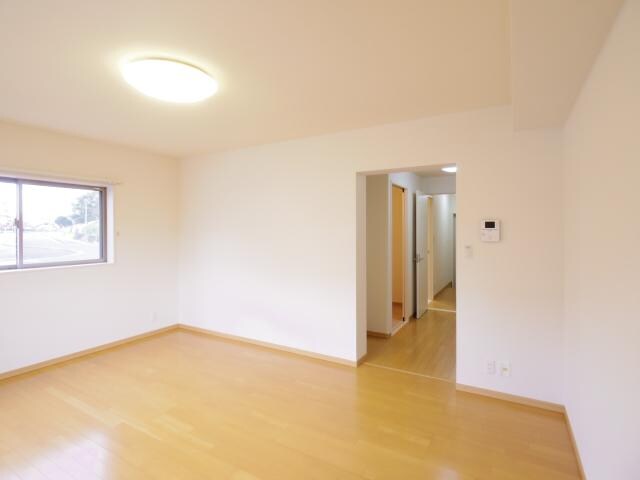  東海道本線/静岡駅 バス22分大谷中下車:停歩3分 1階 築18年