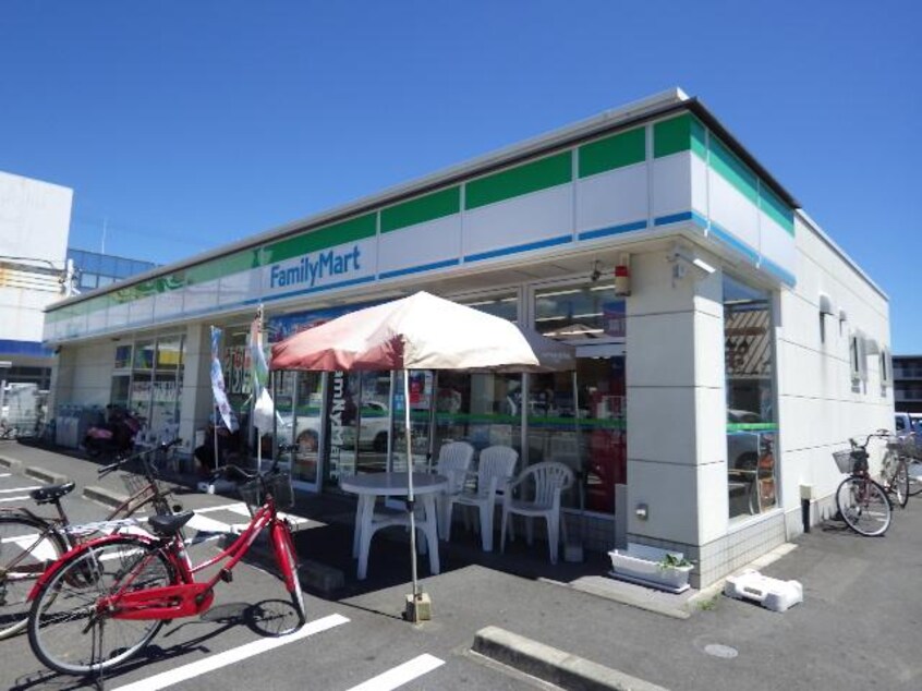 ファミリーマート静岡豊田店(コンビニ)まで200m 東海道本線/静岡駅 バス23分豊田一丁目下車:停歩3分 1階 築16年