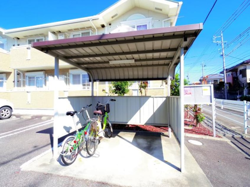  東海道本線/東静岡駅 バス9分草薙陸上競技場南下車:停歩6分 2階 築17年