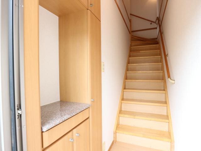  東海道本線/静岡駅 バス14分宮竹児童公園前下車:停歩5分 2階 築17年