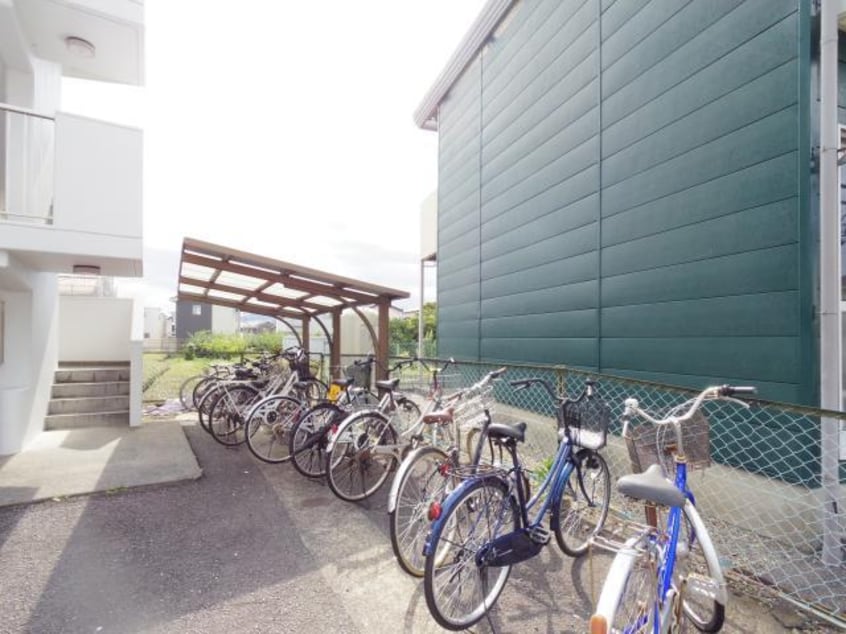  東海道本線/静岡駅 バス22分堀ノ内下車:停歩5分 1階 築37年